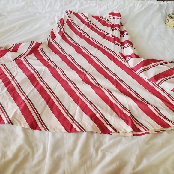 Skirt - Picture 1 of 13